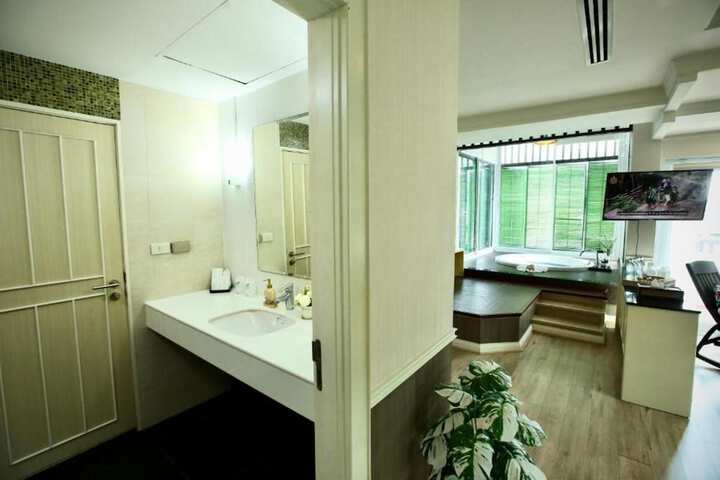 Room 56 of 113