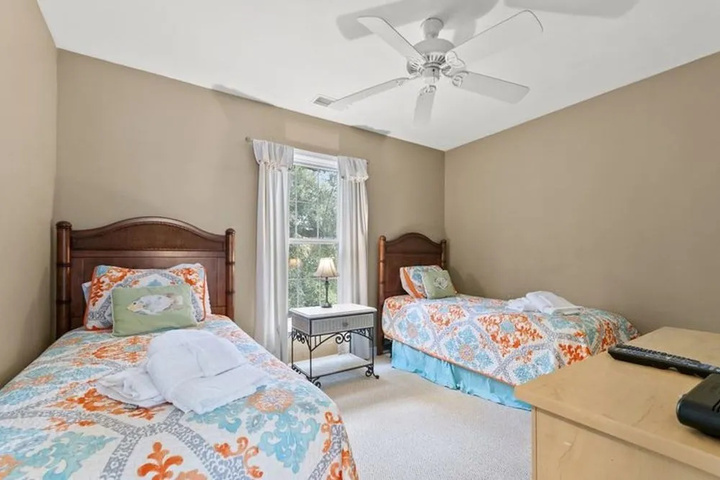 Room 4 of 21