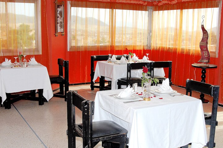 Dining Photos