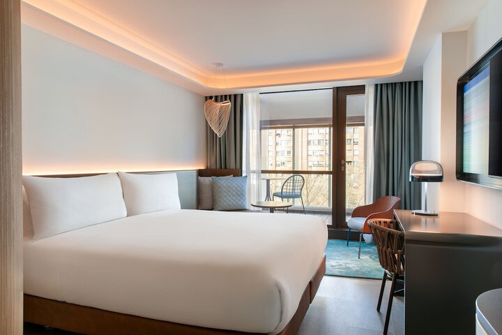 Room 25 of 69