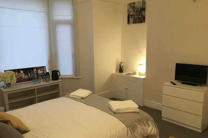 Room 8 of 23