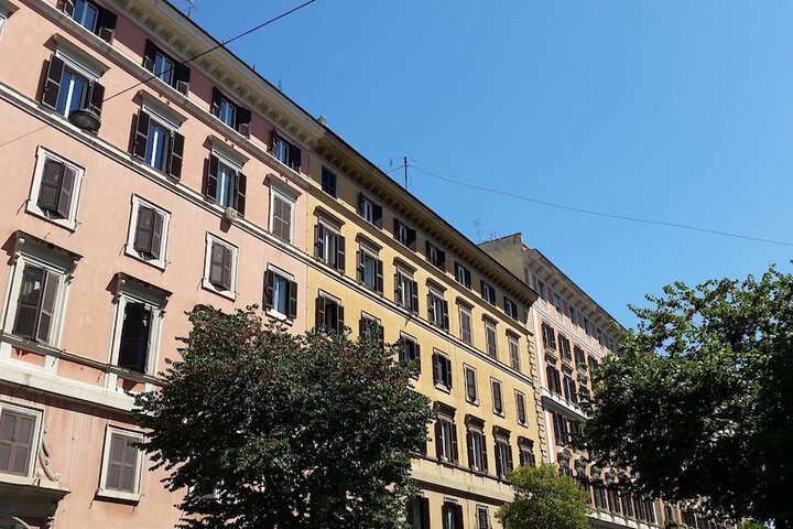 Hotel Entry