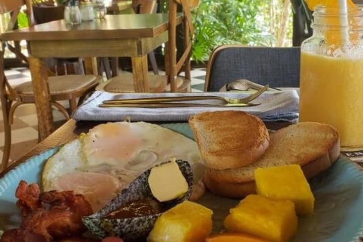 Breakfast/Coffee Service 46 of 61