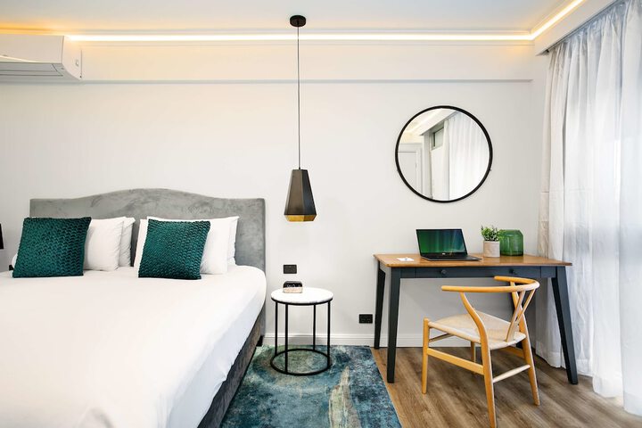 Room 28 of 89