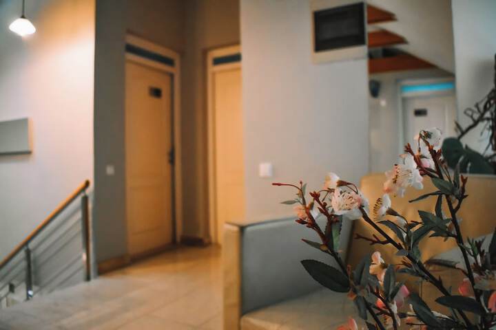 Room 35 of 53