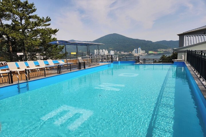 Pool 44 of 62