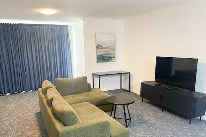 Room 28 of 37