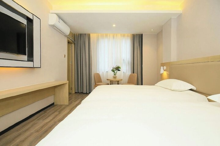 Room 15 of 20