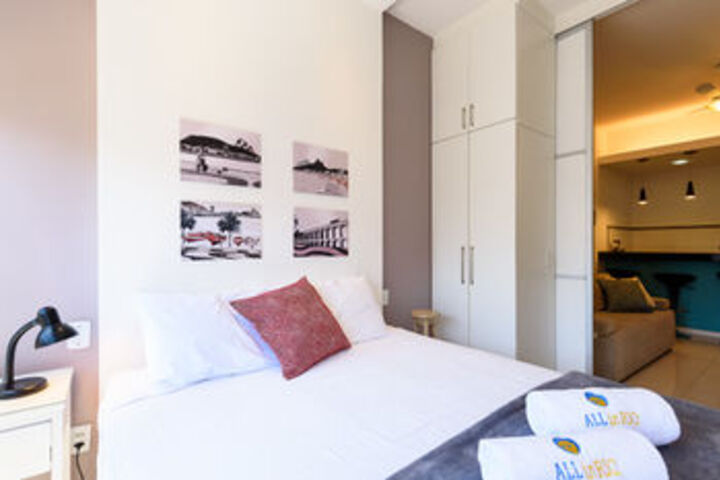 Room 8 of 38