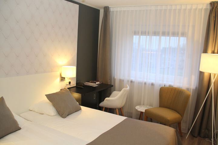 Room 20 of 63