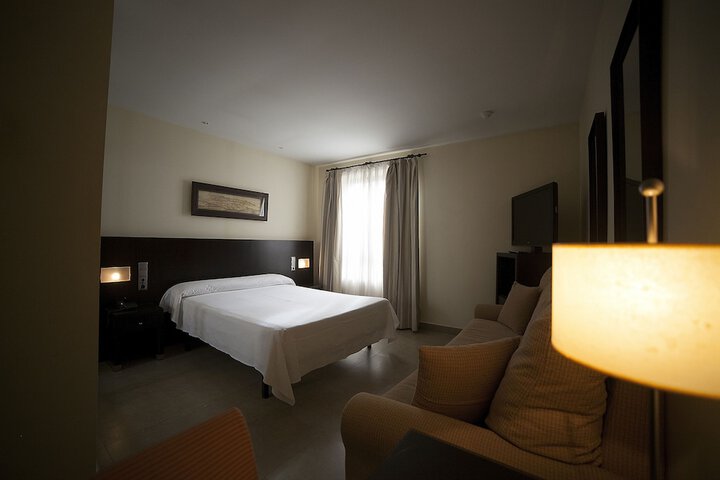 Room 6 of 68