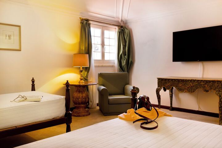Room 12 of 41