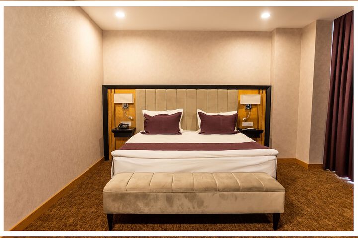 Room 4 of 53