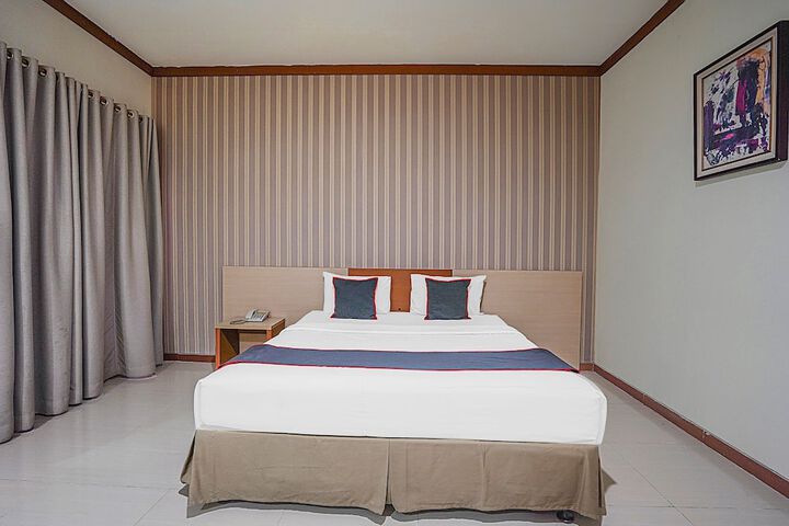 Room 18 of 30