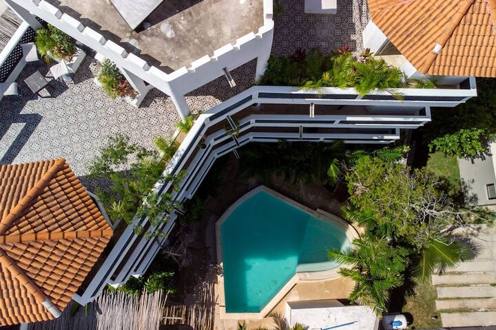 Hotel 98 of 113