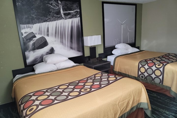 Room 16 of 16