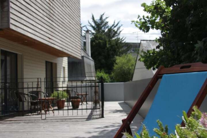 Pool 32 of 51