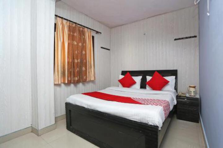 Room 2 of 5