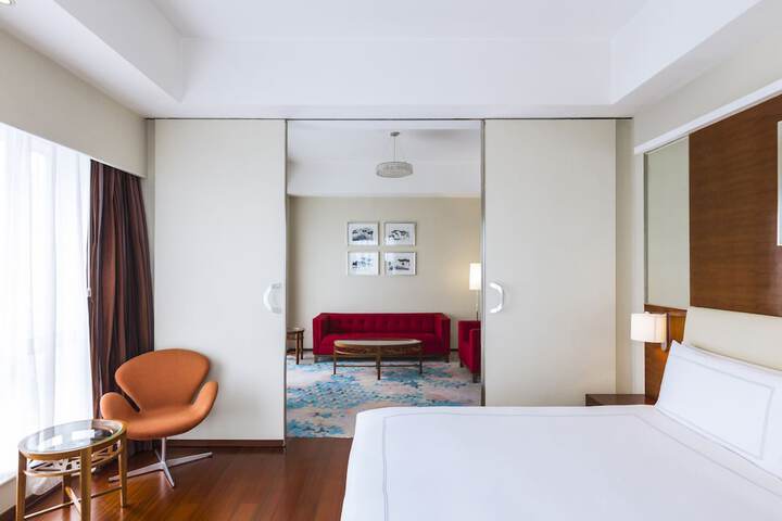 Room 4 of 49