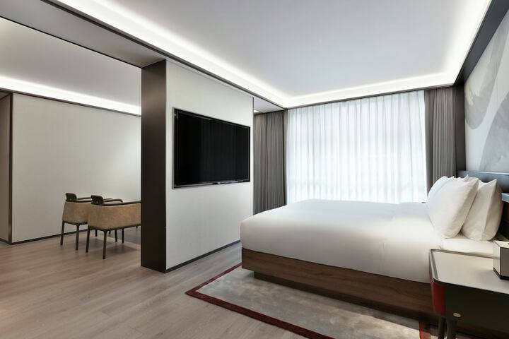 Room 14 of 46