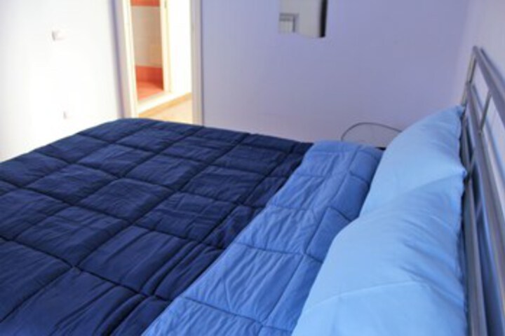 Room 10 of 18