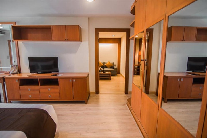 Room 7 of 44