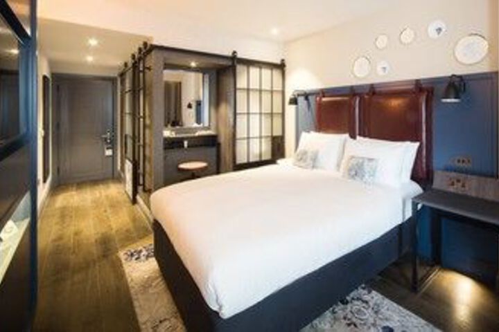 Room 40 of 51