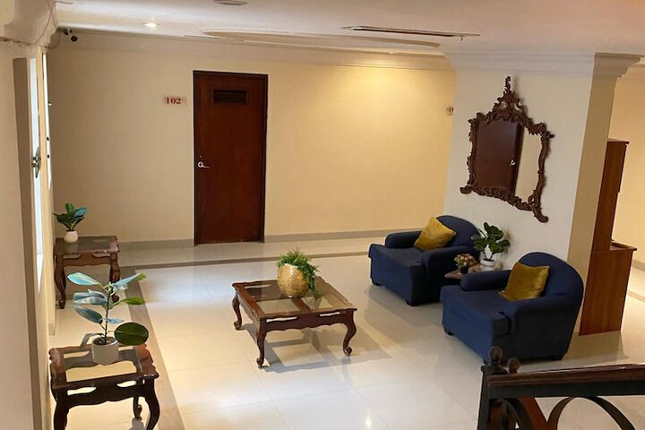 Hotel Interior 4 of 22