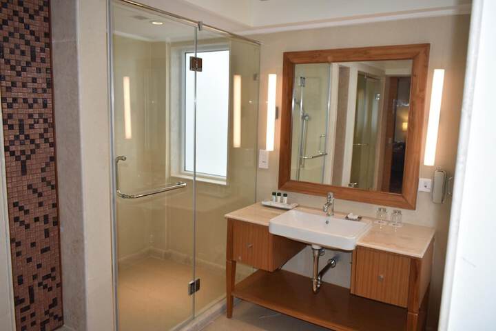 Room 20 of 31