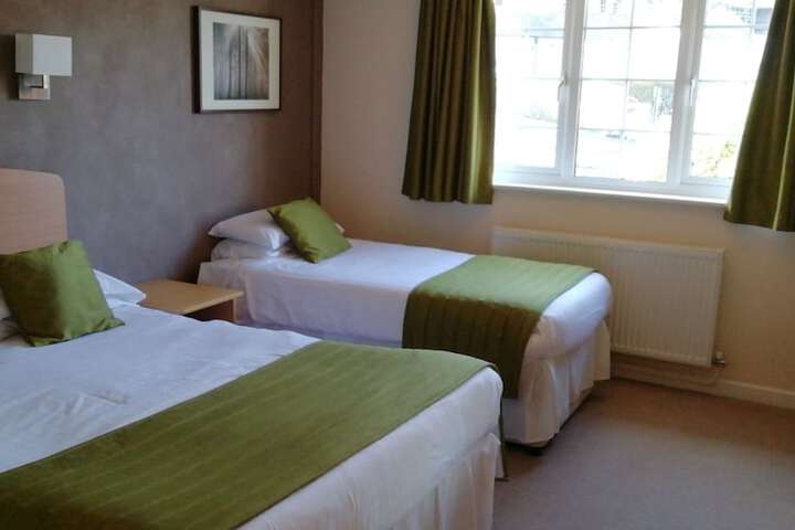 Room 4 of 42