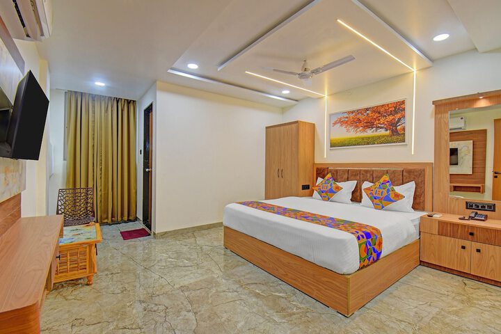 Room 14 of 32