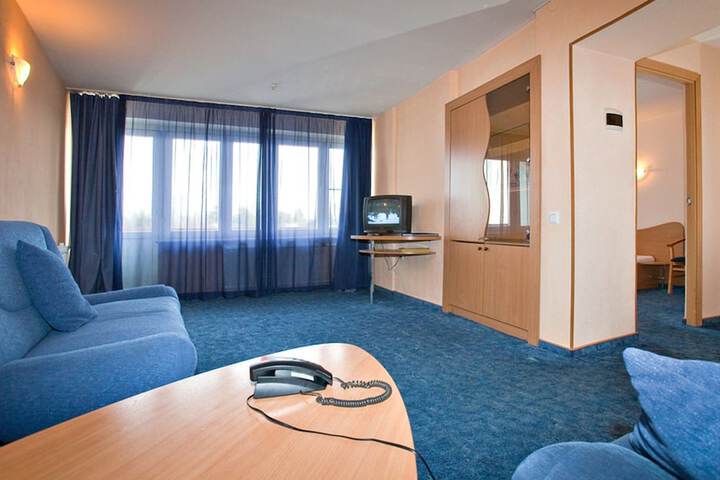 Room 14 of 24
