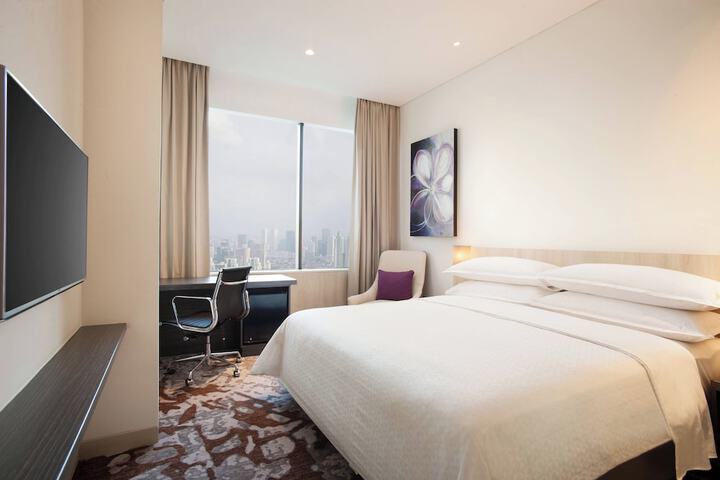 Room 21 of 52