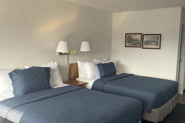 Room 4 of 22