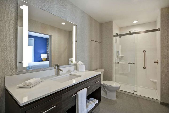 Bathroom shower