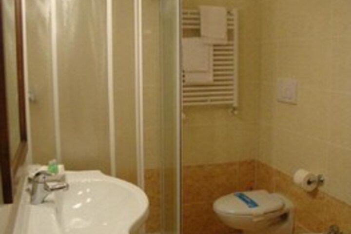 Room 3 of 13
