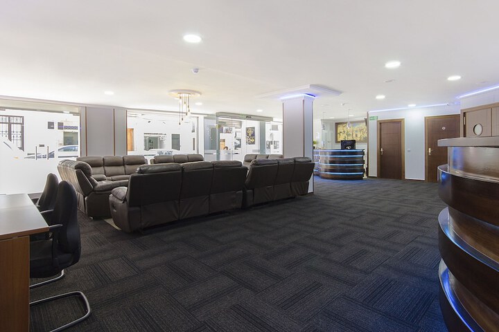 Entrance & Lobby