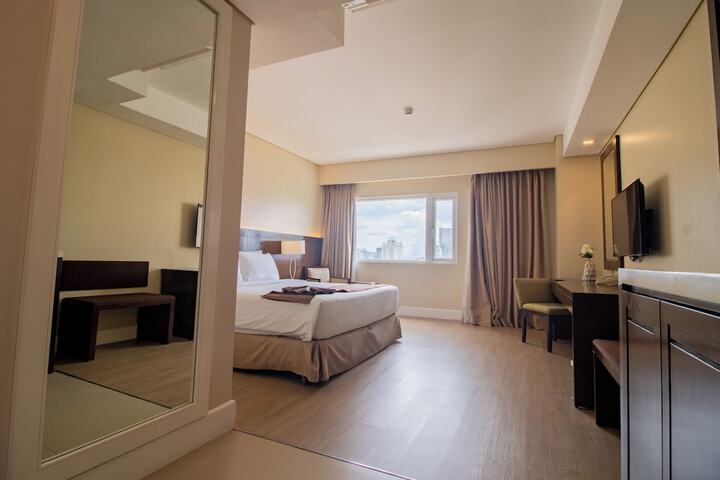 Room 21 of 104