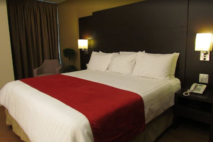Room 6 of 29