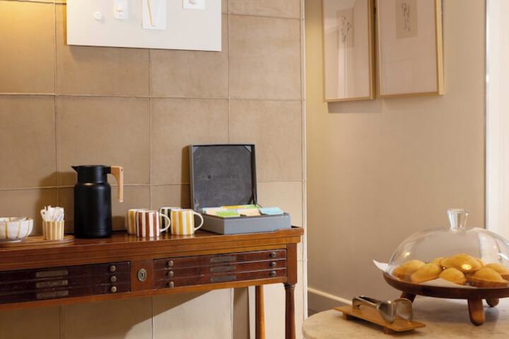 Breakfast/Coffee Service 70 of 85