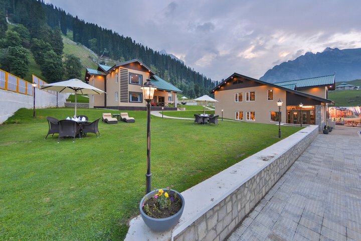 Photo of Pine Spring Resort Sonamarg