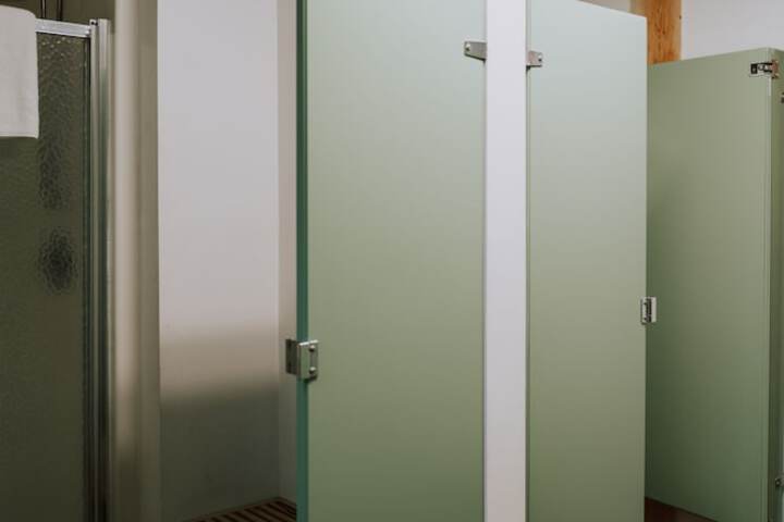 Room 65 of 128
