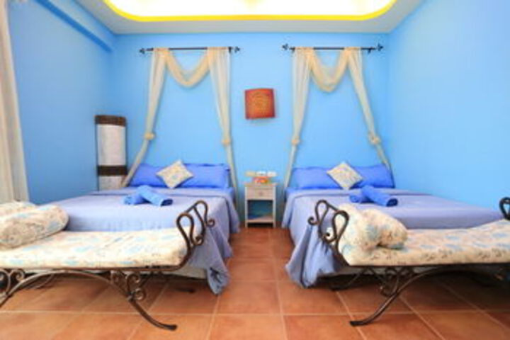 Room 12 of 24