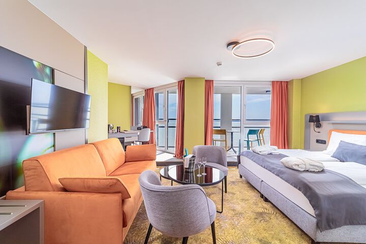 Room 32 of 193
