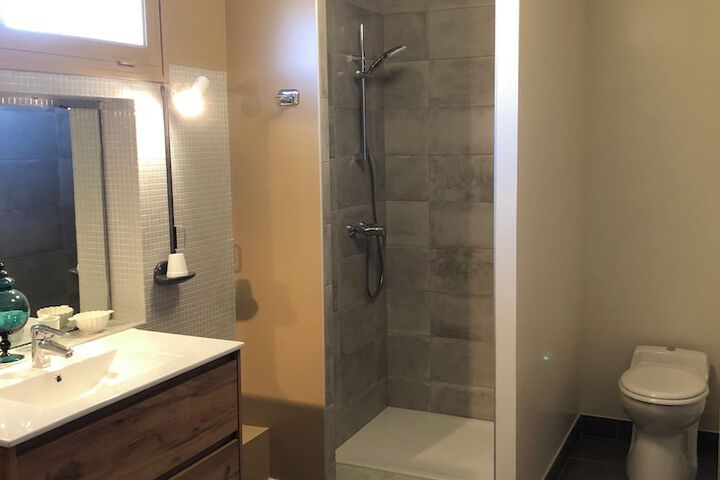 Room 16 of 45