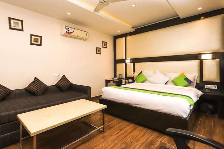 Room 18 of 38