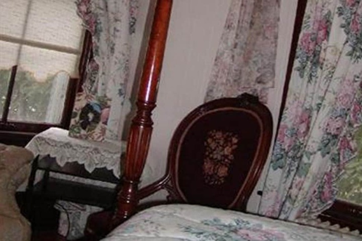 Room 3 of 22