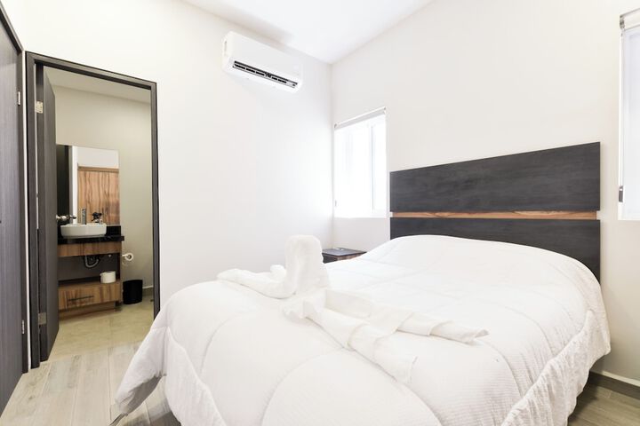 Room 15 of 228