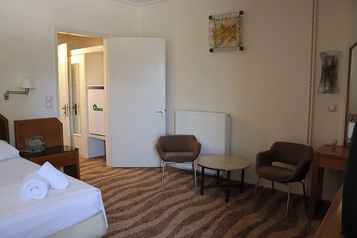 Room 69 of 261