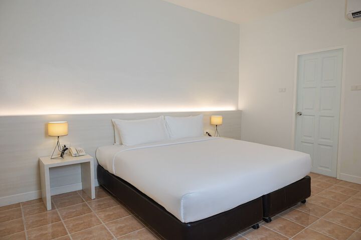 Room 26 of 126